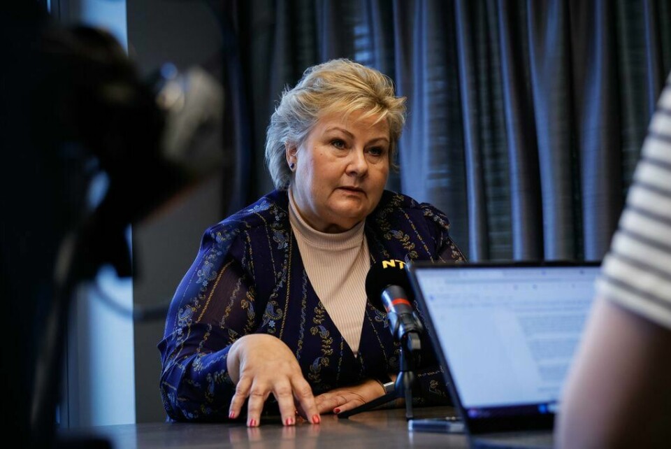 Høyre-leder Erna Solberg under ett intervju om avsløringene av ektemannen Sindre Finnes' aksjehandler. Fremdeles er det for tidlig å si noe om konsekvensene av aksjesaken. Erna Solberg