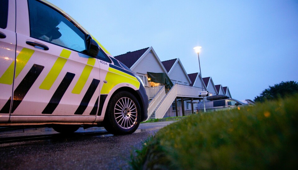 En mann truet med våpen og slo flere personer i Haugesund onsdag ettermiddag. En mann truet med våpen og slo flere personer i Haugesund onsdag ettermiddag.
