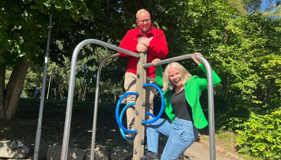 Eirik Faret Sakariassen (SV) og Kirsti Bergstø (SV) besøker Gausel skole. Eirik Faret Sakariassen (SV) og Kirsti Bergstø (SV) besøker Gausel skole. Gratis SFO.