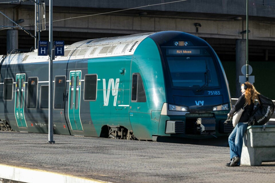 Det er forsinkelser og innstillinger lørdag morgen på grunn av dataproblemer hos Vy. Tog Oslo S