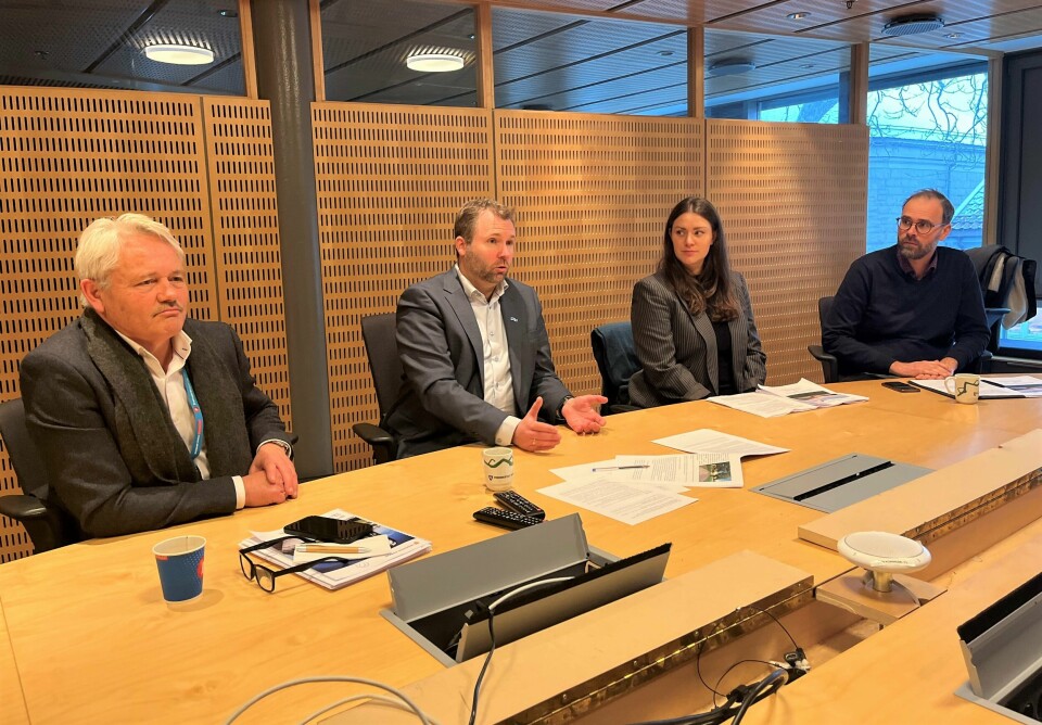 Den siste perioden har Arne Sekkelsten og Høyre sittet i opposisjon med Frp, KrF og Venstre. Hvordan konstellasjonen vil se ut fremover, er enda ikke helt klart. F.v.: Bjørnar Laabak (Frp), Arne Sekkelsten (H), Anna Egeberg Krogh (KrF) og Trond Svandal (V). De fire opposisjonspartiene leverte tirsdag et felles alternativt budsjettforslag, her ved fra venstre Bjørnar Laabak (Frp), Arne Sekkelsten (H), Anna Egeberg Krogh (KrF) og Trond Svandal (V).