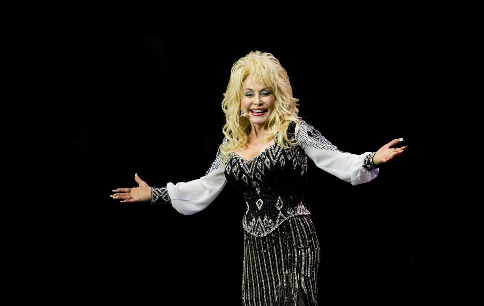 Dolly Partons neste album «Rockstar» kommer i november. På albumet finner man blant annet en ny versjon av Beatles-låten «Let It Be». Illustrasjonsfoto. Dolly Partons neste album «Rockstar» kommer i november. På albumet finner man blant annet en ny versjon av Beatles-låten «Let It Be». Illustrasjonsfoto: Vegard Grøtt / NTB