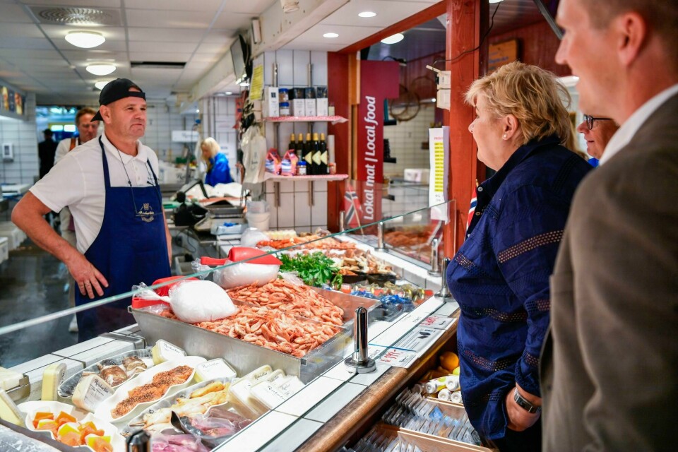Sammenslåing av kommuner har vært en het potet i og rundt Kristiansand. Her besøker Høyre-leder og tidligere statsminister Erna Solberg byen under valgkampen tidligere denne måneden. Erna Solberg
