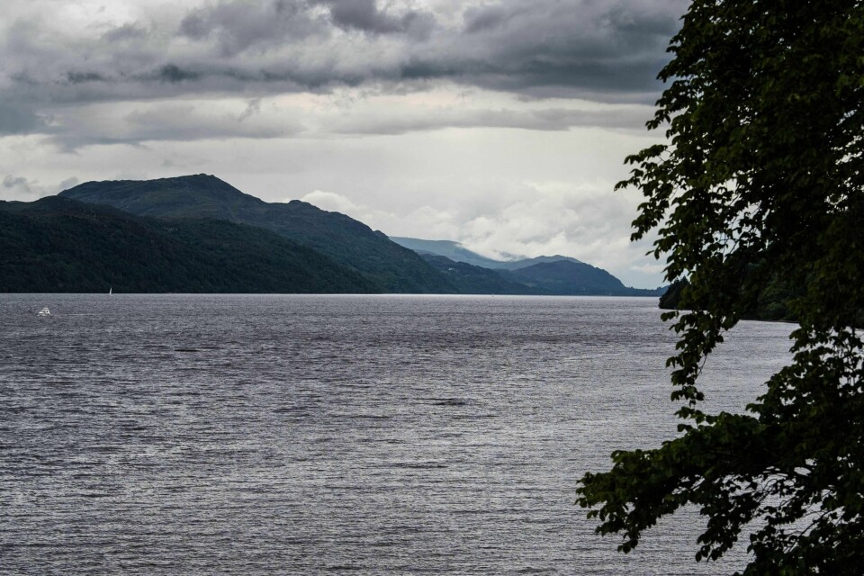 Loch Ness i det skotske høylandet, er kjent over hele verden for det mytiske monsteret som skal skjule seg i mørket i de undersjøiske sprekkene. Loch Ness i det skotske høylandet, er kjent over hele verden for det mytiske monsteret som skal skjule seg i mørket i de undersjøiske sprekkene.