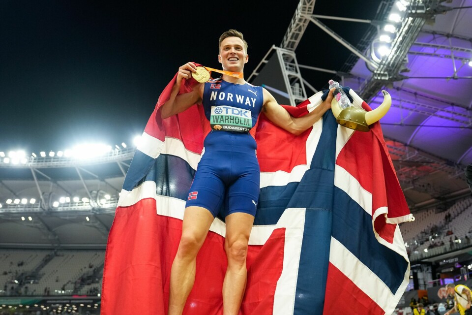 Karsten Warholm var lettet etter gulløpet i Budapest. Karsten Warholm sikret gullet på 400 meter hekk i friidretts-VM onsdag. Foto: Beate Oma Dahle / NTB
