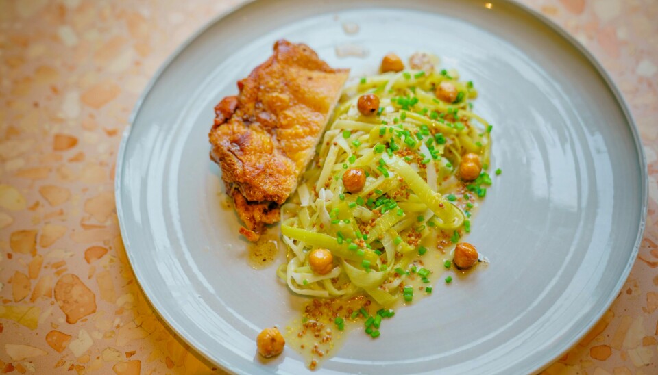 REDDER DAGEN: Har du et ferskt kyllinglår med skinn, kan du for eksempel lage en deilig rett med purrespagetti.Foto: Stian Lysberg Solum / NTB REDDER DAGEN: Har du et ferskt kyllinglår med skinn, kan du for eksempel lage en deilig rett med purrespagetti.Foto: Stian Lysberg Solum / NTB