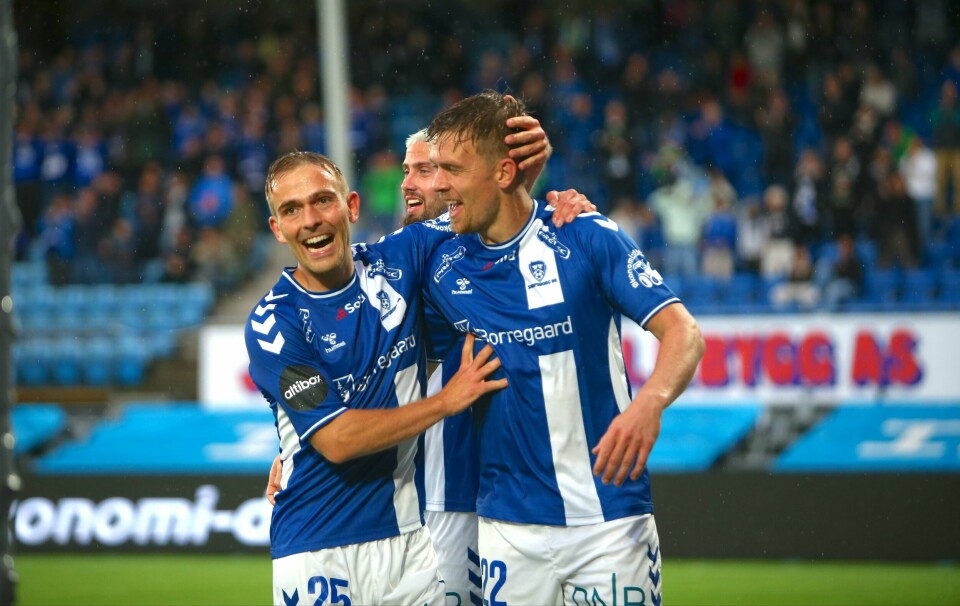 Sarpsborgs Mikkel Maigaard jubler sammen med Kristian Fardal Opseth etter sistnevte satte inn 2-0 mot Tromsø lørdag. Sarpsborgs Mikkel Maigaard jubler sammen med Kristian Fardal Opseth etter sistnevte satte inn 2-0 mot Tromsø lørdag.