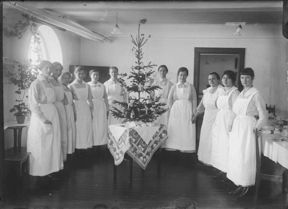 Julefeiring på Heftyes barnehjem. Julefeiring på Heftyes barnehjem.