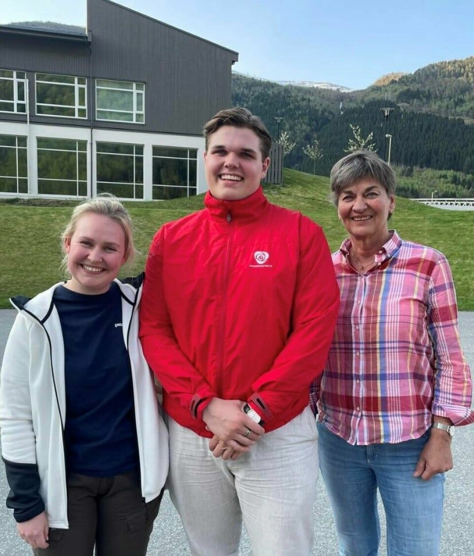 Stortingsrepresentant Åse Kristin Ask Bakke, Jens Aklestad og nåverande ordfører i Fjord, Eva Hove. Stortingsrepresentant Åse Kristin Ask Bakke, Jens Aklestad og nåverande ordfører i Fjord, Eva Hove.