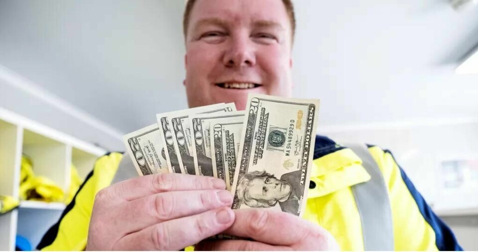 En fornøyd tillitsvalgt Jan Haugen kan konstatere at det er gode tider for Washington Mills, som har inntekter i dollar og euro. En fornøyd tillitsvalgt Jan Haugen kan konstatere at det er gode tider for Washington Mills, som har inntekter i dollar og euro.