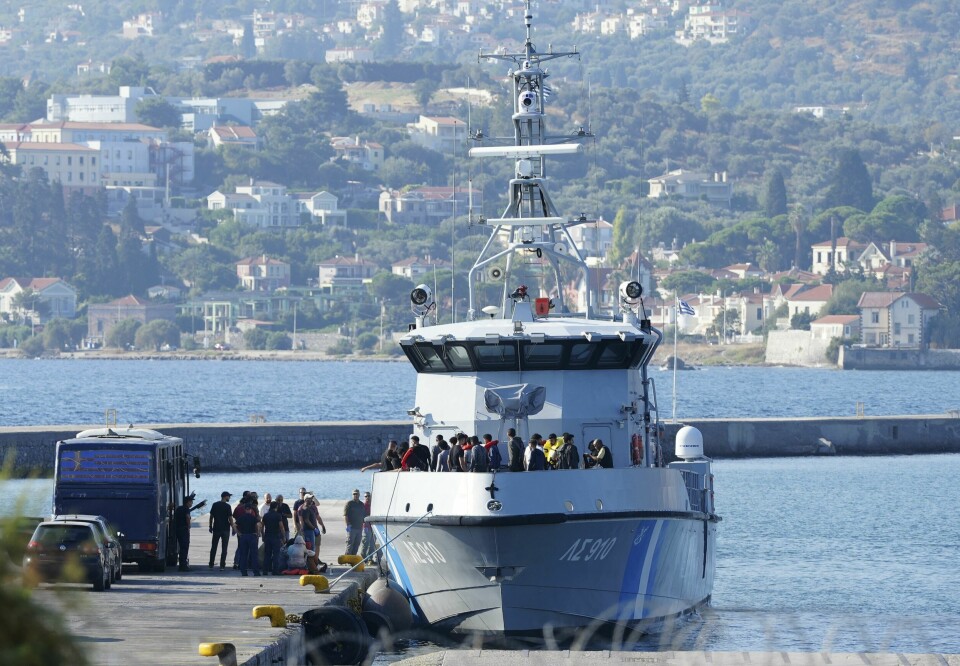 Flyktninger og migranter går i havn på Lesvos etter å ha blitt reddet av den greske kystvakten 28. august i år. Flyktninger og migranter går i havn på Lesvos etter å ha blitt reddet av den greske kystvakten 28. august i år. Foto: Panagiotis Balaskas / AP / NTB