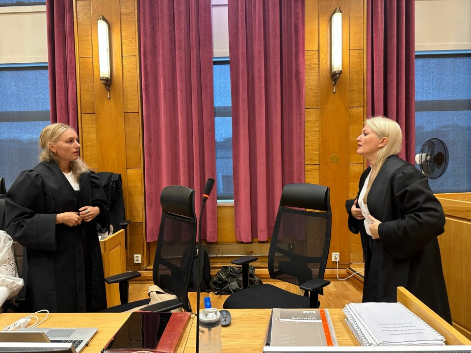 Statsadvokatene Nina Grande og Thale Thomseth byttet på å redegjøre for hvordan de ser for seg omrisset av saken og hva den tematisk skal handle om. Statsadvokatene Nina Grande og Thale Thomseth byttet på å redegjøre for hvordan de ser for seg omrisset av saken og hva den tematisk skal handle om.