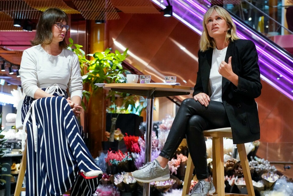 Rina Mariann Hansen (t.v.), som er ordførerkandidat for Oslo Arbeiderparti, syns ikke Oslo Høyre satser nok på å få unge i jobb. Her er hun avbildet sammen med Høyres ordførerkandidat, Anne Lindboe. Hansen (t.v.), som er ordførerkandidat for Oslo Arbeiderparti, syns ikke Oslo Høyre satser nok på å få unge i jobb. Her er hun avbildet sammen med Høyres ordførerkandidat, Anne Lidboe.