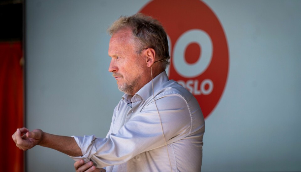 Byrådsleder Raymond Johansen (Ap) mener han ikke er inhabil, selv om han eier aksjer i flere storselskaper. Byrådsleder Raymond Johansen (Ap) mener han ikke er inhabil, selv om han eier aksjer i flere storselskaper. Foto: Heiko Junge / NTB