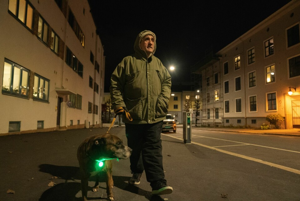Beboerne passer på hverandre. Nico er selverklært vaktmester i området. Beboerne passer på hverandre. Nico er selverklært vaktmester i området.