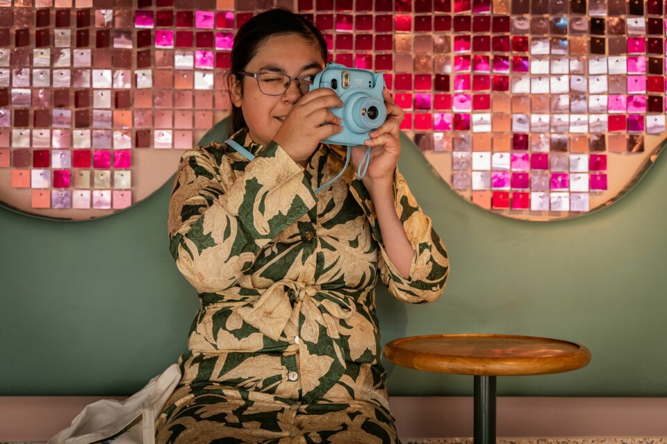 Det er ikke alt man ser i en søknad eller på en CV, mener Caroline, som nå satser på nettverksbygging i stedet for den mer tradisjonelle jobbsøkinga. Det er ikke alt man ser i en søknad eller på en CV, mener Caroline, som nå satser på nettverksbygging i stedet for den mer tradisjonelle jobbsøkinga.