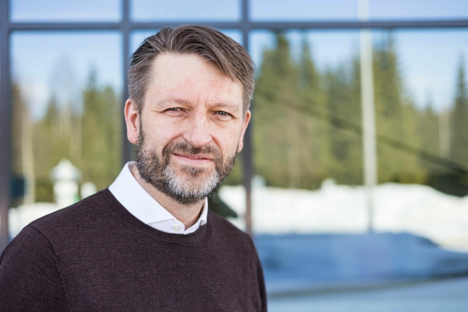 – Økosystemet i fjorden er i ferd med å kollapse. Regjeringen må legge frem en revidert gjødselvareforskrift, sier Høyres Eirik Lae Solberg. – Økosystemet i fjorden er i ferd med å kollapse. Regjeringen må legge frem en revidert gjødselvareforskrift, sier Høyres Eirik Lae Solberg.