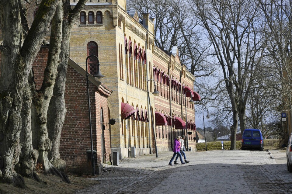 Det gamle rådhuset i Gamlebyen i Fredrikstad, hvor bystyresalen ligger. Det gamle rådhuset i Gamlebyen i Fredrikstad, hvor bystyresalen ligger.