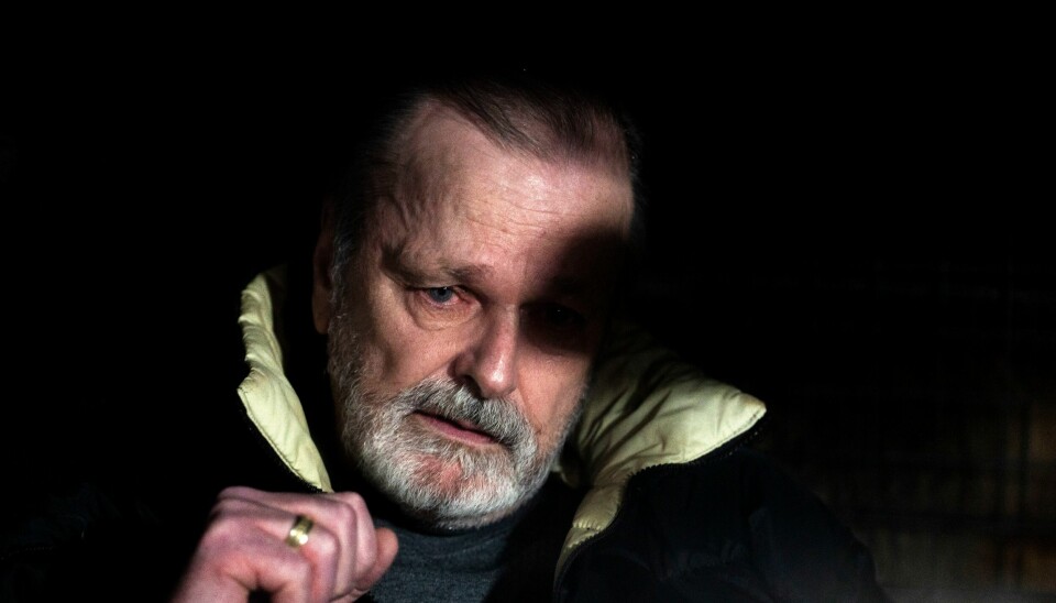 Narkotika- og korrupsjonsdømte Eirik Jensen da han ble kjørt ut fra Kongsvinger fengsel 13. mars i år. Den tidligere politimannen ble midlertidig løslatt av helsemessige årsaker. Narkotika- og korrupsjonsdømte Eirik Jensen da han ble kjørt ut fra Kongsvinger fengsel 13. mars i år. Den tidligere politimannen ble midlertidig løslatt av helsemessige årsaker. Foto: Javad Parsa / NTB