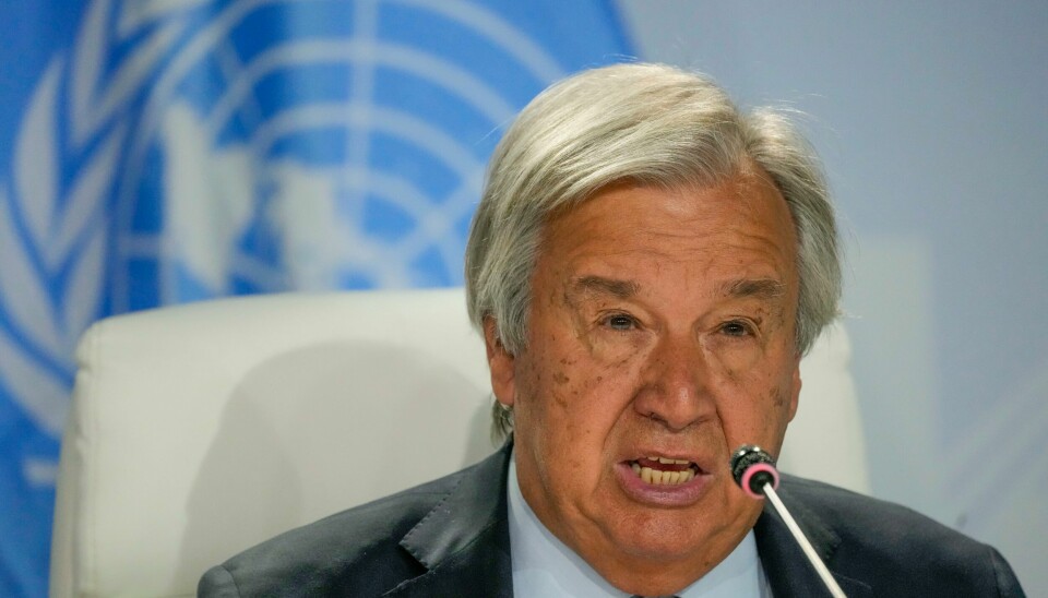 FNs generalsekretær Antonio Guterres refser verdens ledere for manglende innsats både når det gjelder klima og bærekraftig utvikling. Han frykter at splittelsen mellom ulike blokker i verden kommer til å få tragiske konsekvenser. FNs generalsekretær Antonio Guterres refser verdens ledere for manglende innsats både når det gjelder klima og bærekraftig utvikling. Han frykter at splittelsen mellom ulike blokker i verden kommer til å få tragiske konsekvenser. Foto: Themba Hadebe / AP / NTB
