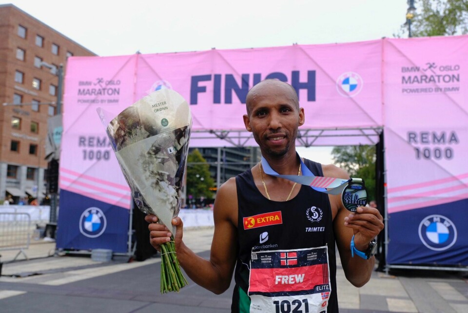 Frew Zenebe Brkineh fra Sandnes vant dagens BMW Oslo Maraton. Så ble han diskvalifisert. Frew Zenebe Brkineh fra Sandnes ble disket fra seieren. Foto: Daniel Tengs/tengsphoto/BMW Oslo Maraton / NTB