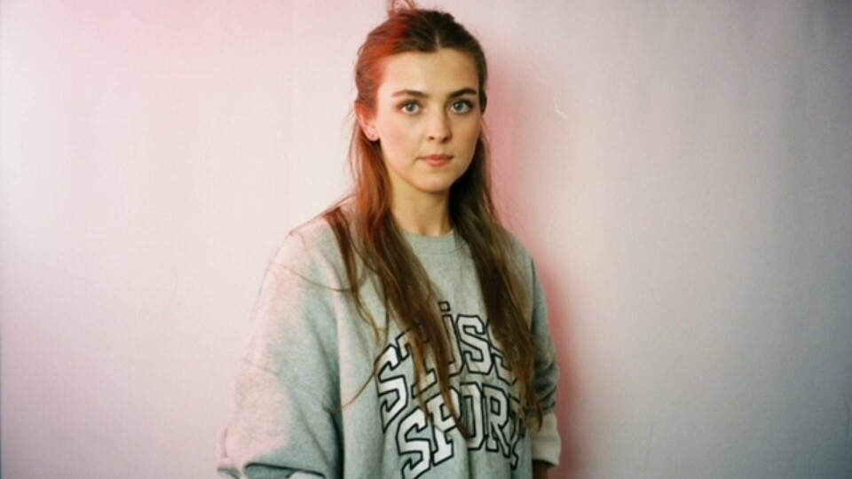 – Det bilde mange har av ADHD, den lille gutten som klatrer på veggene på klasserommet, var et ganske snevert bilde, sier NRK-profil Annika Momrak. Anniken Momrak