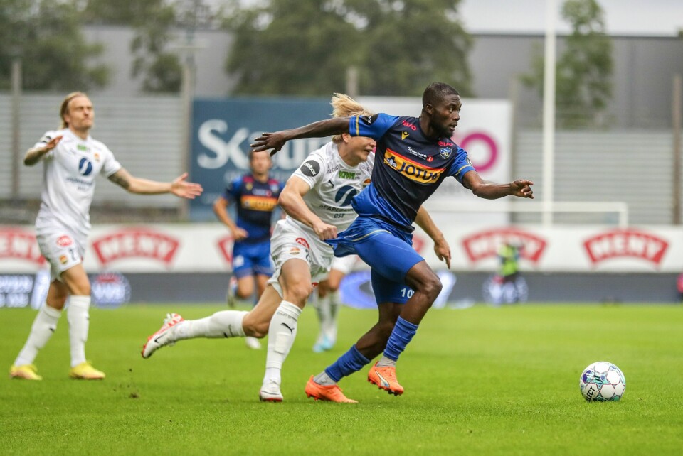 Gilbert Koomson og Sandefjord tok en viktig seier over Strømsgodset. Foto: Trond R. Teigen / NTB Gilbert Koomson og Sandefjord tok en viktig seier over Strømsgodset. Foto: Trond R. Teigen / NTB