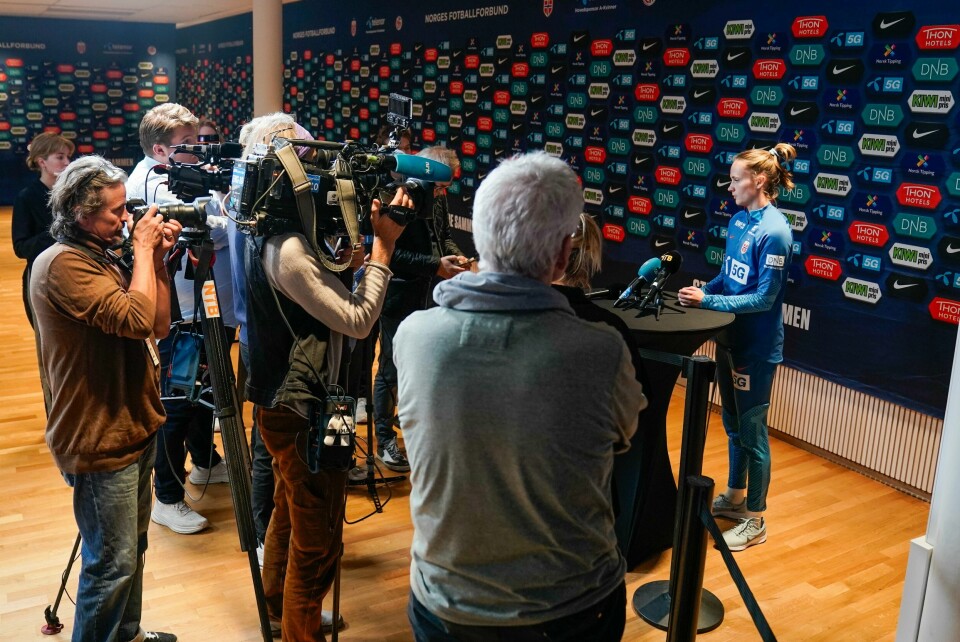 Caroline Graham Hansen møter pressen på Ullevaal stadion etter trening med forballandslaget onsdag. Caroline Graham Hansen møter pressen på Ullevaal stadion etter trening med forballandslaget onsdag.