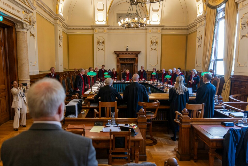 Tidligere denne måneden startet Høyesteretts behandling av ACER-søksmålet, etter at Nei til EU tapte søksmålet mot staten i Oslo tingrett og Borgarting lagmannsrett. Tidligere denne måneden startet Høyesteretts behandling av ACER-søksmålet, etter at Nei til EU tapte søksmålet mot staten i Oslo tingrett og Borgarting lagmannsrett.