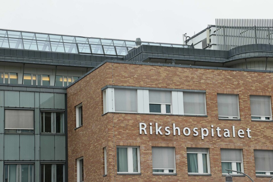 Det er vanskelig å skaffe kvalifisert personale. Løsningen er neppe å bygge så trangt at de ansatte ikke har kontorplasser eller steder de kan møtes, skriver Randi Rosenqvist. Bildet viser Rikshospitalet, som skal bygges ut. Rikshospitalet