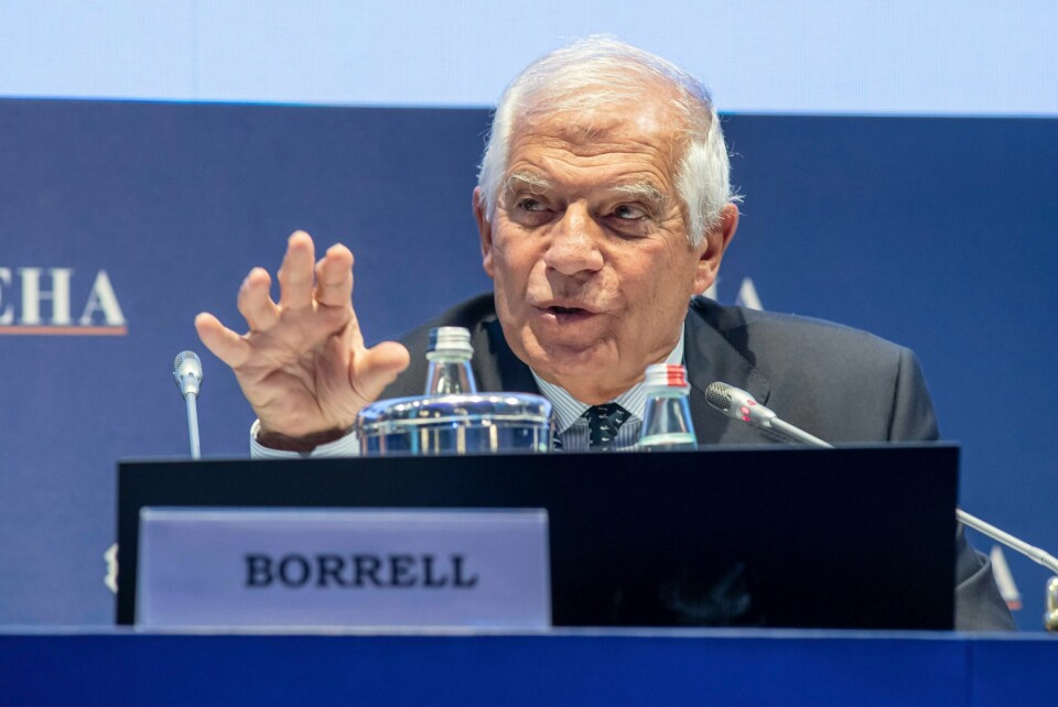 EUs utenrikssjef Josep Borrell ber om at volden nord i Kosovo stanses umiddelbart. Torsdag sa EUs utenrikssjef Josep Borrell at Tyskland, Frankrike og Storbritannia ønsker å beholde de eksisterende sanksjonene mot Iran knyttet til atomprogrammet. Begrunnelsen er at Iran ikke innfrir vilkårene i avtalen. Arkivfoto: AP / NTB