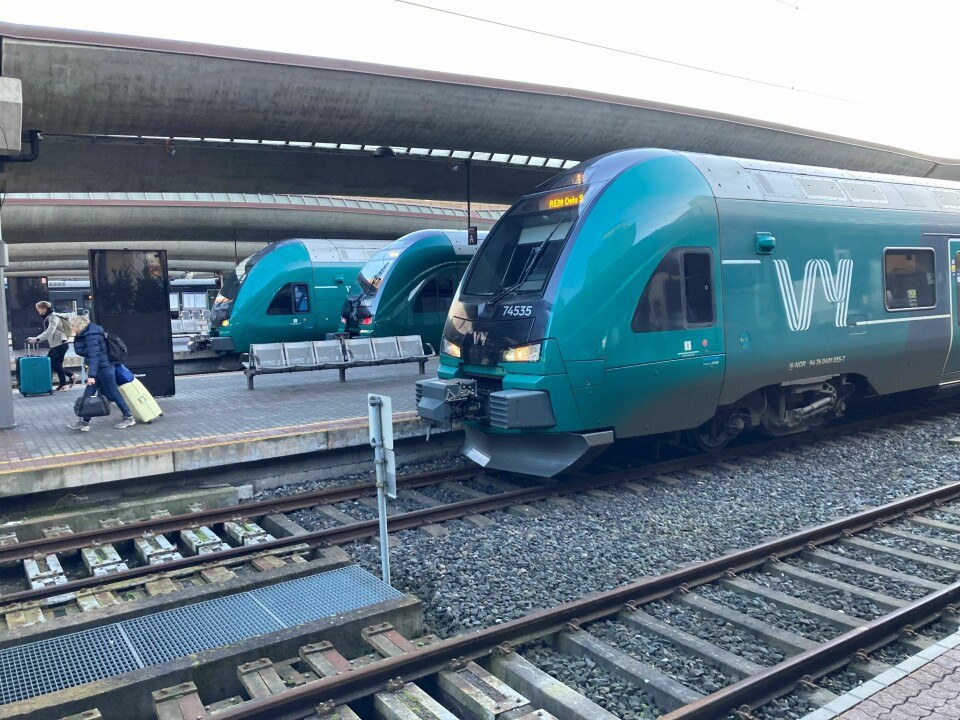 «Det å flytte transport over på jernbane en del av det grønne skiftet og løsningen på energi- og klimakrisa», påpeker For Jernbane, Norsk Lokomotivmannsforbund, Norsk Jernbaneforbund, SJ Nord, Onrail og Besteforeldrenes klimaaksjon. «Det å flytte transport over på jernbane en del av det grønne skiftet og løsningen på energi- og klimakrisa», påpeker For Jernbane, Norsk Lokomotivmannsforbund, Norsk Jernbaneforbund, SJ Nord, Onrail og Besteforeldrenes klimaaksjon.