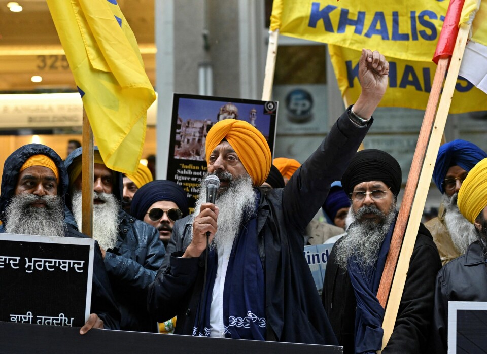 Demonstranter tok til gatene utenfor Indias ambassade og to konsulater i Canada mandag. Demonstranter tok til gatene utenfor Indias ambassade og to konsulater i Canada mandag.