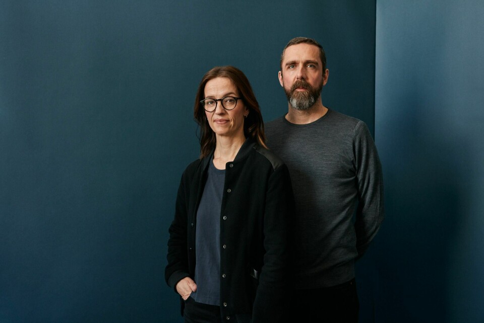 Innspillingen av Anne Bjørnstad og Eilif Skodvins nye humoristiske drama er i gang på Frøya. Den skal komme på Netflix i 2024. Serieskaperne Anne Bjørnstad og Eilif Skodvin har hatt stor suksess med seriene de har laget for Netflix og HBO tidligere. Nå skal de lage mer norsk humordrama for Netflix.