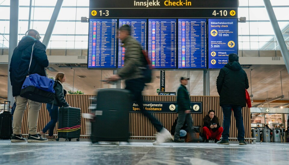 Oslo lufthavn Gardermoen blir rammet av streik mandag hvis meklingen ikke fører fram. Mange avganger og ankomster på Oslo lufthavn Gardermoen er berørt av at luftrommet over Sør-Norge er stengt som følge av en teknisk feil hos Oslo Kontrollsentral torsdag. Foto: Fredrik Varfjell / NTB