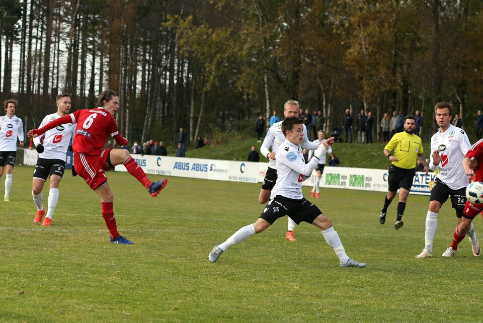 Ingvald Halgunset var blant Vidars beste spillere i forrige sesong, og bidro både offensivt og defensivt fra sin midtbanerolle. Med nytt treningsprogram og coaching fra Brede Hangeland håper trener Morten Jensen å heve Halgunset og Vidar-spillerne betraktelig foran den kommende sesongen. Foto: Andrew Halseid Budd.