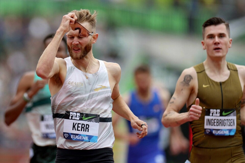 Josh Kerr (t.v.) vinner en engelsk mil foran Jakob Ingebrigtsen I Eugene sent lørdag kveld, norsk tid. Josh Kerr (t.v.) vinner en engelsk mil foran Jakob Ingebrigtsen I Eugene sent lørdag kveld, norsk tid.