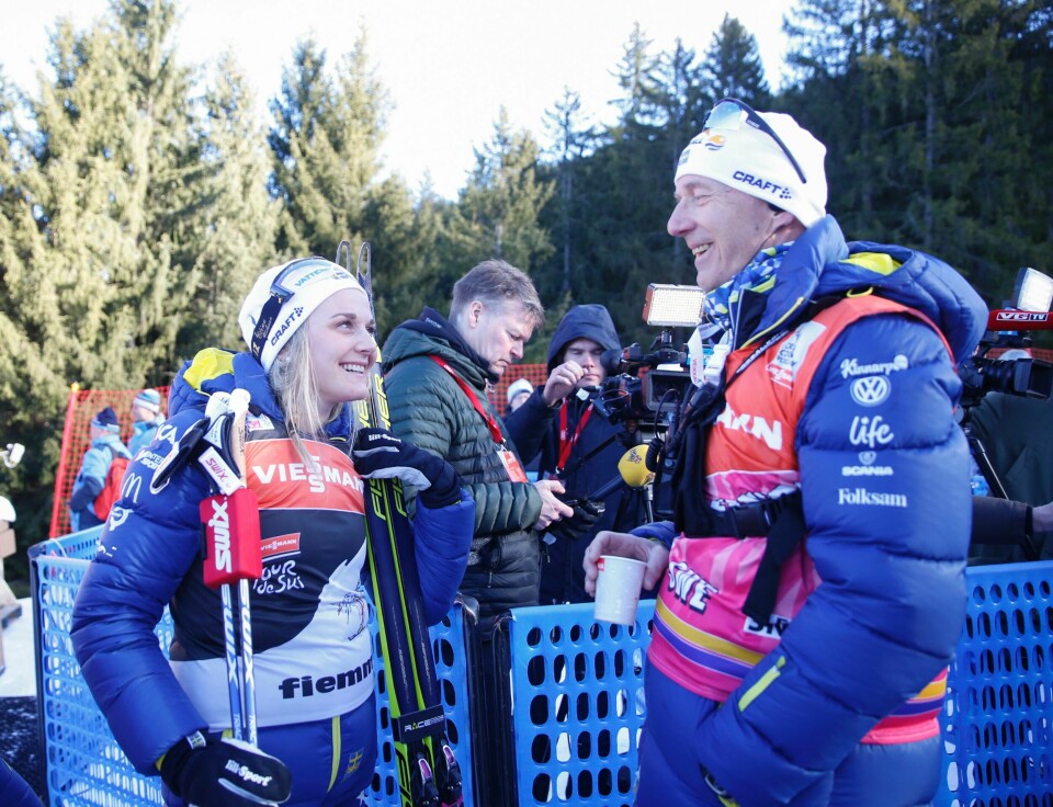 Ole Morten Iversen (t.h.) er trener for Stina Nilsson. Hun trenger fortsatt hvile.