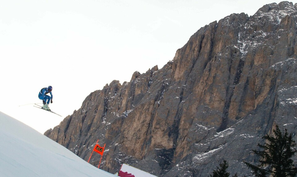Siste renn? Aksel Lund Svindal på vei ned fjellsiden i Val Gardena 17. desember i fjor. Etter det ble knesmertene uutholdelige. Nå er han operert igjen.