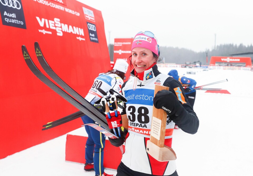 Det ble mye å bære for Marit Bjørgen etter hennes 106 verdenscupseier søndag. Det ble mye å bære for Marit Bjørgen etter hennes 106 verdenscupseier søndag.