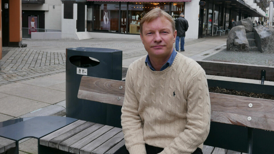 SJEF: Regiondirektør Petter Chr. Saugstad har tro på at de aller fleste leserne i Halden-distriktet vil være lojale mot HA, selv om papirutgaven blir kuttet fra seks til fire dager i uka. FOTO: PAUL NORBERG SJEF: Regiondirektør Petter Chr. Saugstad har tro på at de aller fleste leserne i Halden-distriktet vil være lojale mot HA, selv om papirutgaven blir kuttet fra seks til fire dager i uka. FOTO: PAUL NORBERG
