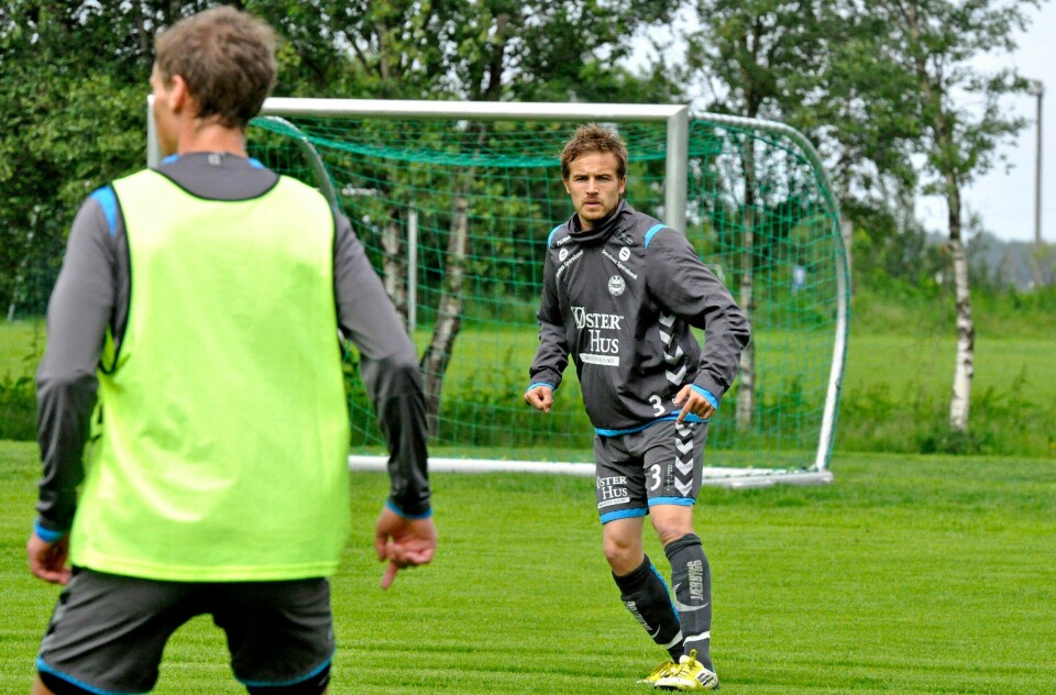 Med nærmere 300 kamper i eliteserien, 1.divisjon og for Kalmar i Sverige er Bjørnar Holmvik en solid forsterkning for Vidar. Her fra tiden i Sandnes Ulf. Foto: Jørn H. Skjærpe.