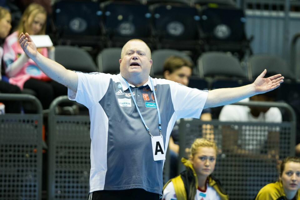 Larviks trener Tor Oddvar Moen måtte se laget sitt tape i sesongens nest siste seriekamp.
