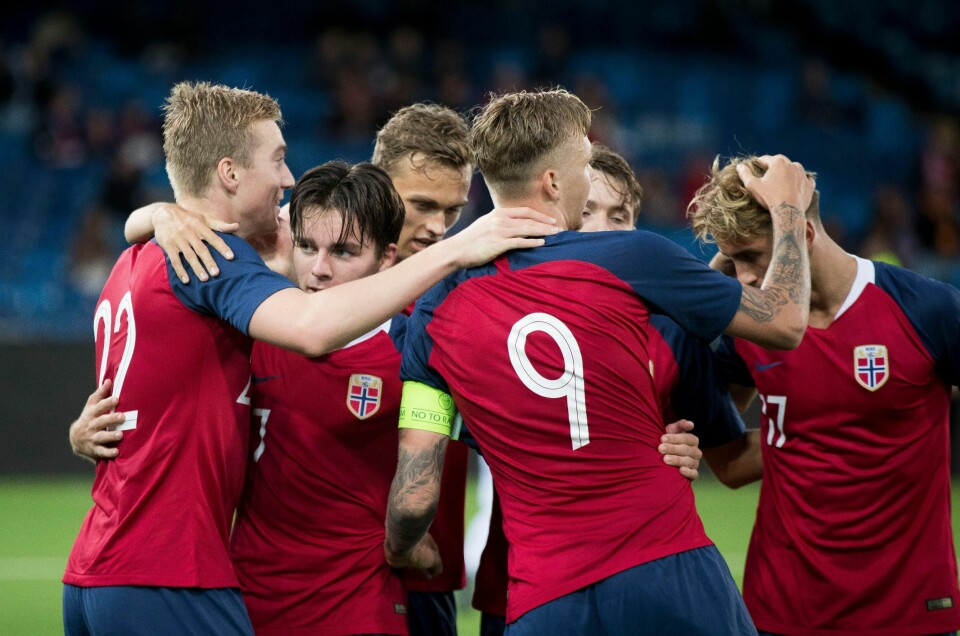 Kristian Thorstvedt (til venstre) scoret Norges 2-0-mål. Foto: Terje Pedersen / NTB scanpix