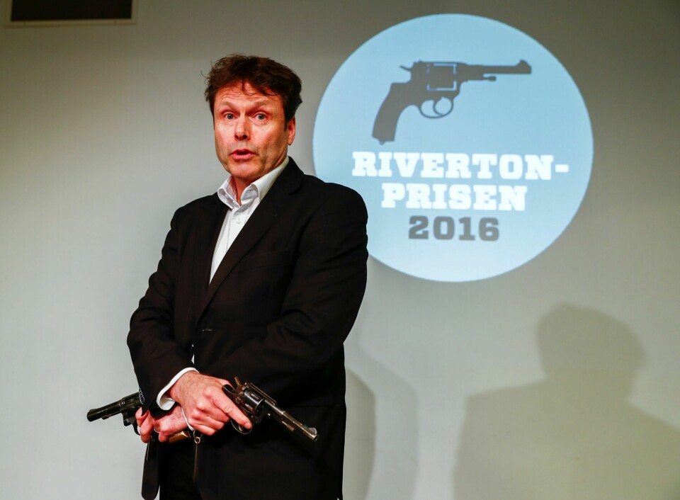 Rivertonprisen, «Den gyldne revolver», deles ut årlig av Rivertonklubben. I år vant forfatteren Torkil Damhaug. FOTO: TERJE PEDERSEN/NTB SCANPIX