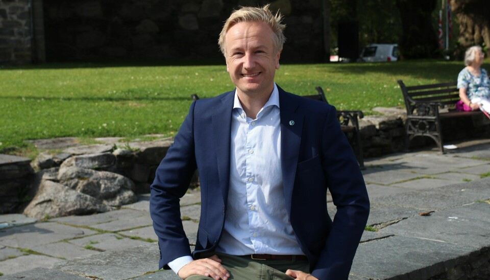 Ordførerkandidat Jan Erik Søndeland (V), mener Ap lover forbedringer med feilaktige salderinger. – De lover stort, uten mye hold, sier han til RA. Ordførerkandidat Jan Erik Søndeland (V), mener Ap lover forbedringer med feilaktige salderinger. – De lover stort, uten mye hold, sier han til RA.