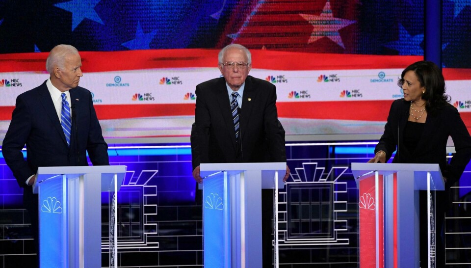 dag 2: Joe Biden (t.v.) og Kamala Harris (t.h) møtes i den andre debatten. Her fra juni med Bernie Sanders. FOTO: NTB SCANPIX dag 2: Joe Biden (t.v.) og Kamala Harris (t.h) møtes i den andre debatten. Her fra juni med Bernie Sanders. FOTO: NTB SCANPIX