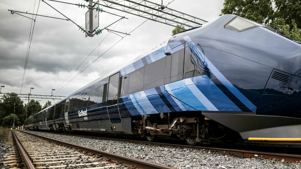 Illustrasjonsfoto Et tog på vei fra Oslo til Stavanger er forsinket to timer på grunn av stans. Passasjerene må koble seg på neste tog for å komme seg fram til Stavanger. Illustrasjonsfoto