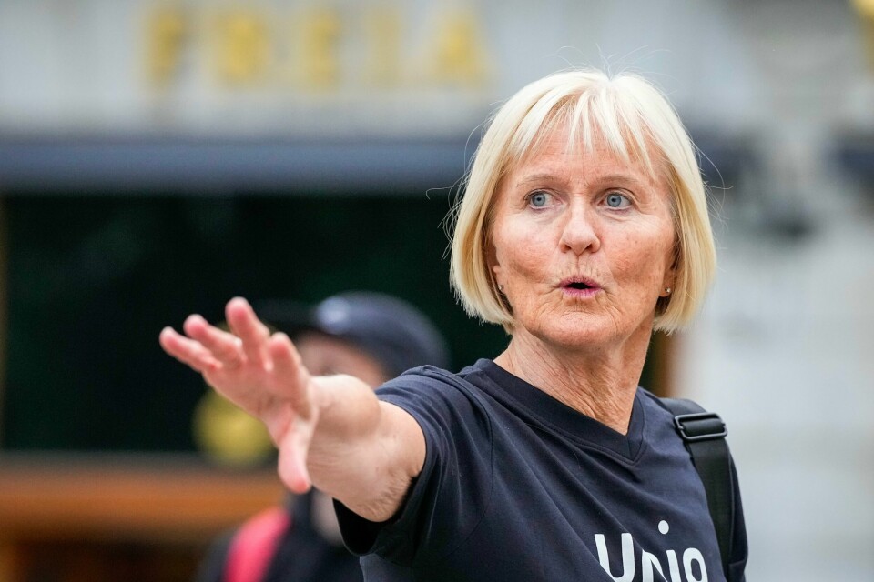Unio-leder Ragnhild Lied stoler ikke på rikslønnsnemda, fordi LO er representert i nemda. Hun ber nå stortinget om at en alternativ nemd skal avgjøre utfallet av streiken. Unio-leder Ragnhild Lied stoler ikke på rikslønnsnemda, fordi LO er representert i nemda. Hun ber nå stortinget om at en alternativ nemd skal avgjøre utfallet av streiken.