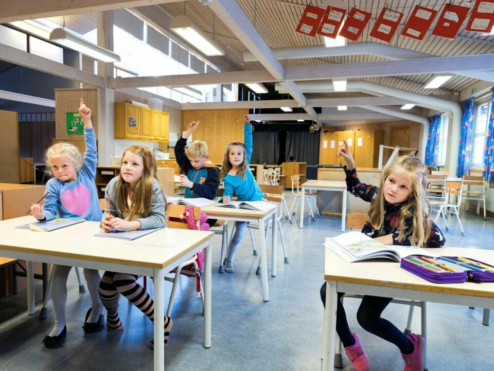 Å være «passiv» innebærer at vi er åpne for å bli snakket til, hvor vi gis noe, hvor vi blir undervist. Dette bør være en del av prosessen i dybdelæring, skriver kronikkforfatterne. FOTO: GORM KALLESTAD/NTB SCANPIX